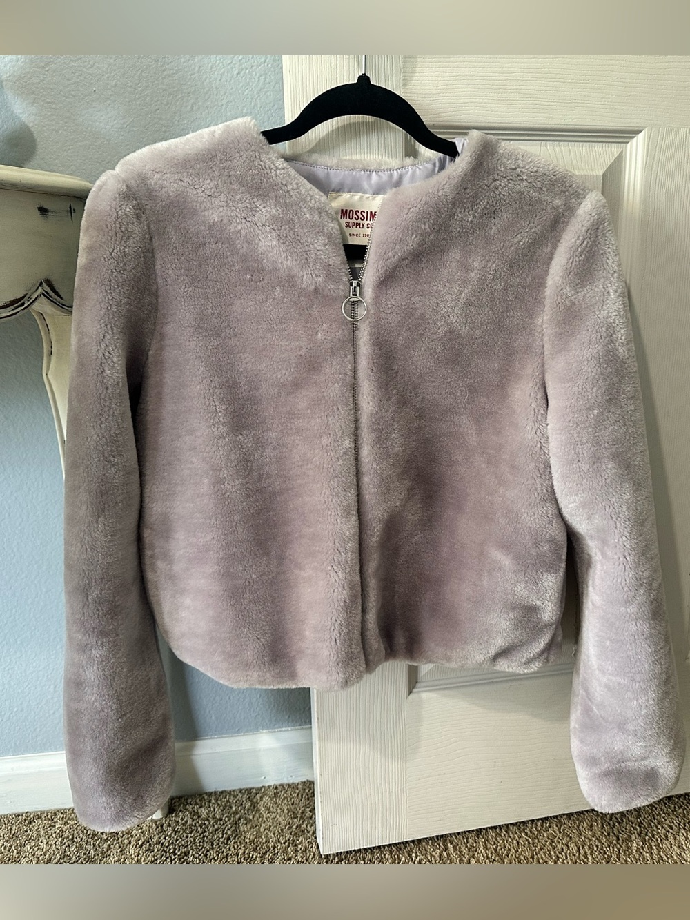 Mossimo Supply Co. Plush Faux-Fur Zip Jacket in Light Purple. Size Medium